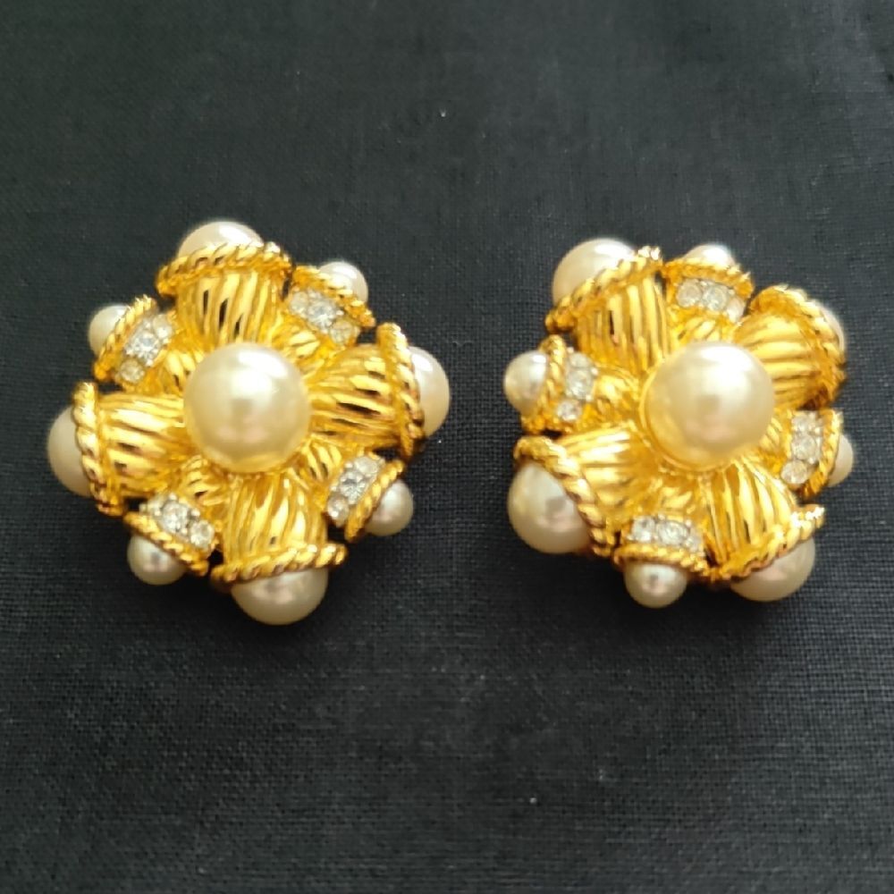 🐢 Vintage Kenneth Jay Lane Pearl Crystal Clip on Earrings